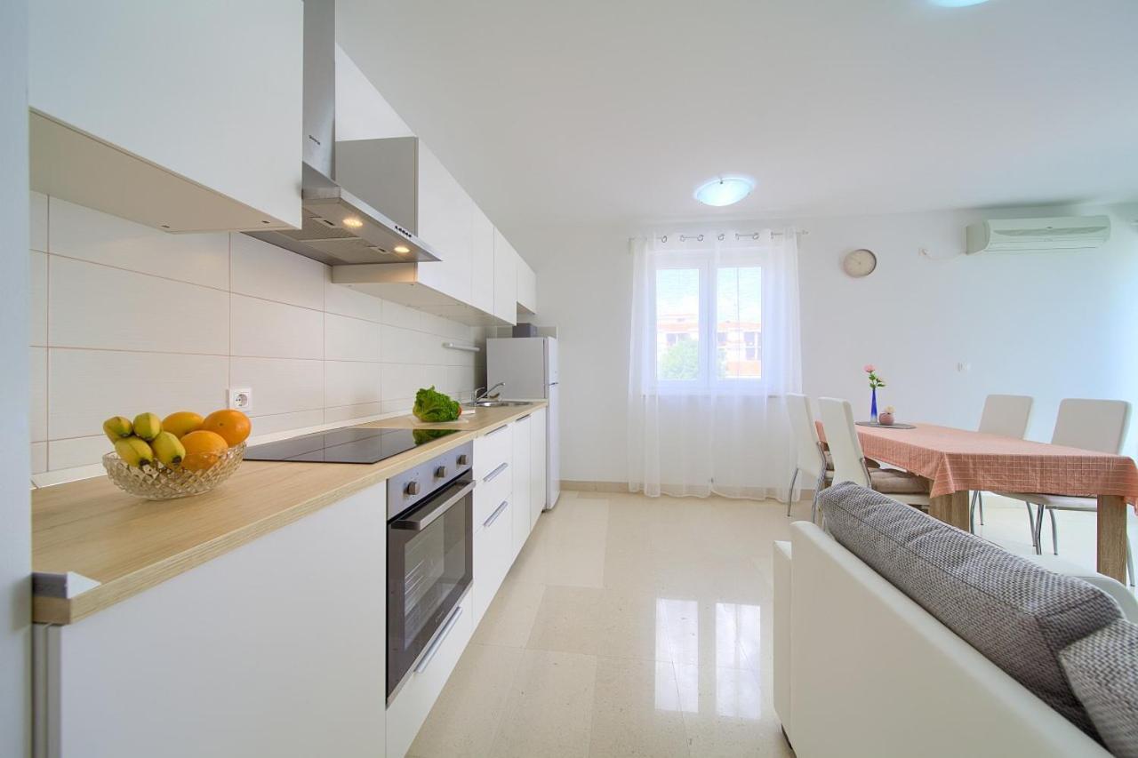 Apartment Anja Krk Town Exterior photo